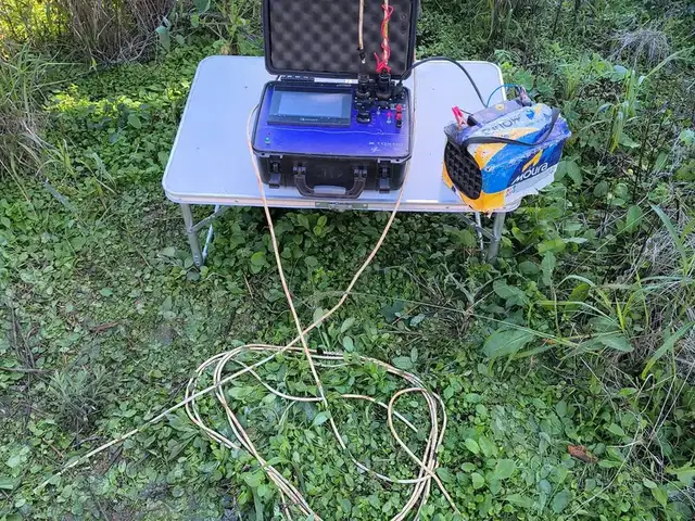 Equipamento de eletrorresistividade em campo